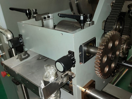 Unidade de adesão longitudinal