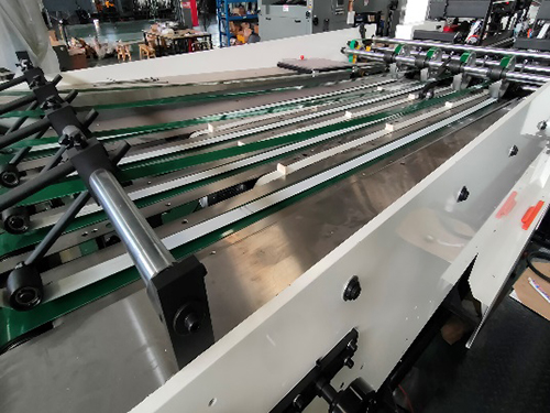 Unidade de posicionamento e perfuração